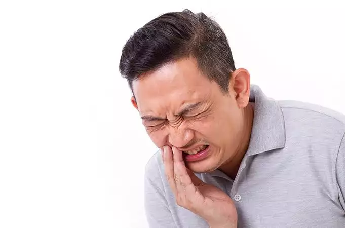 PILIHAN OBAT SAKIT GIGI UNTUK GIGI BERLUBANG PADA SAAT BELUM BERTEMU DOKTER GIGI