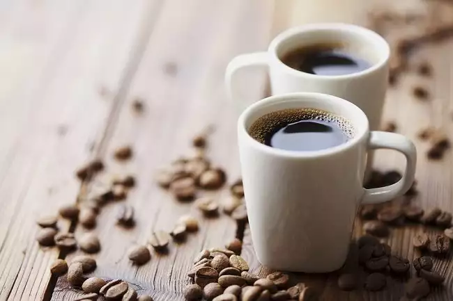 PENGARUH KOPI TERHADAP  GIGI